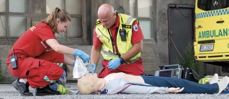 Resusci Anne QCPR AED AW m/trillekoffert